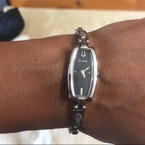 Like new, delicate and elegant Bulova watch